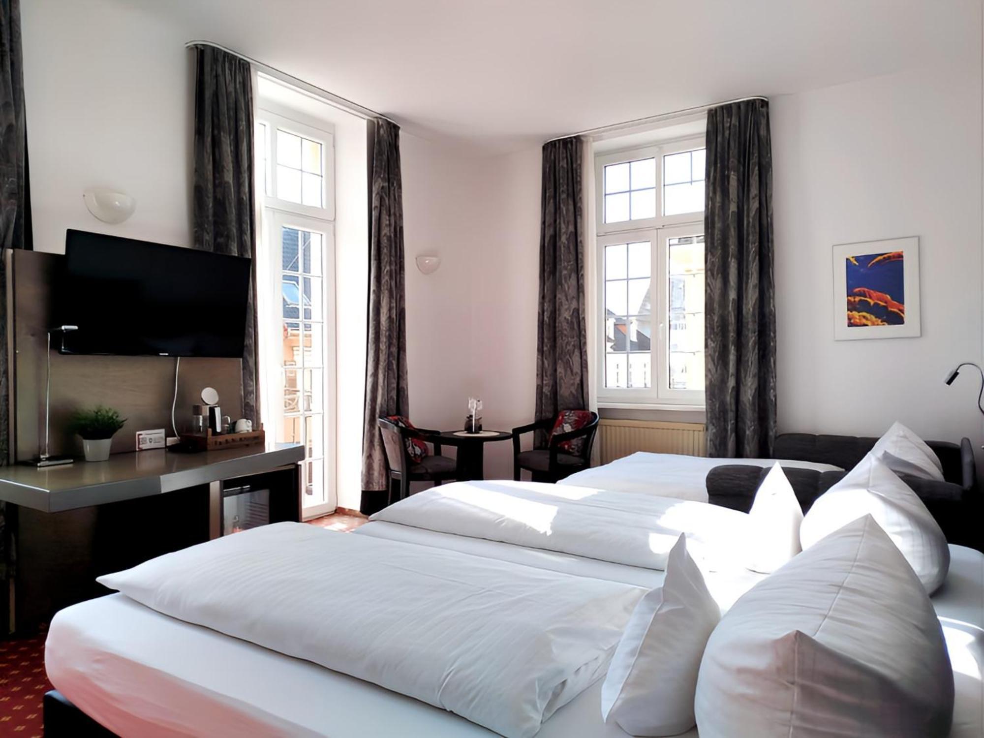 Hotel Schwert Ращат Екстериор снимка