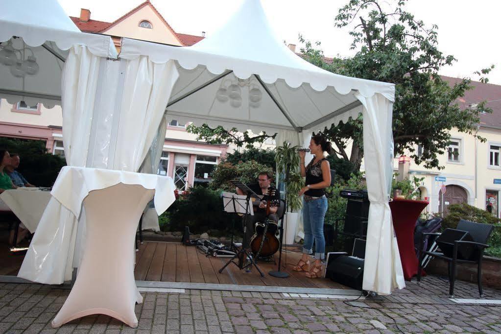 Hotel Schwert Ращат Екстериор снимка